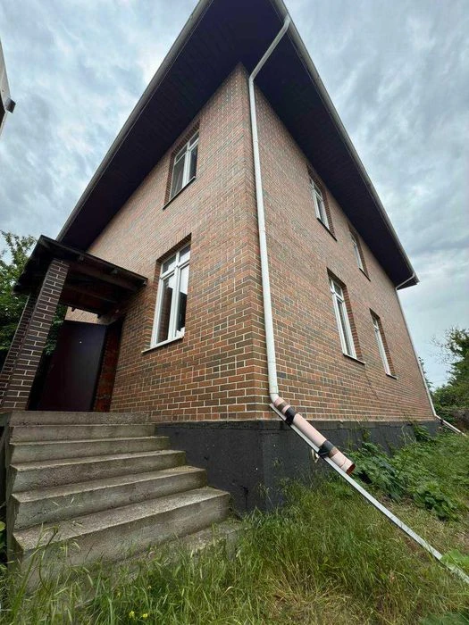 10th century B. Fontana! Master's house on 4.5 acres! Krasny kirpi