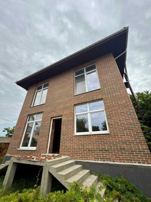10th century B. Fontana! Master's house on 4.5 acres! Krasny kirpi