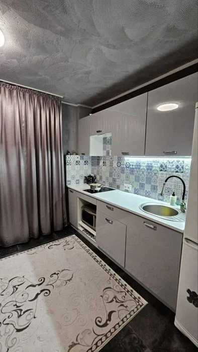 Продаж 1 кімнатної квартири 52 м2. Ремонт. Цегла Сади №10236