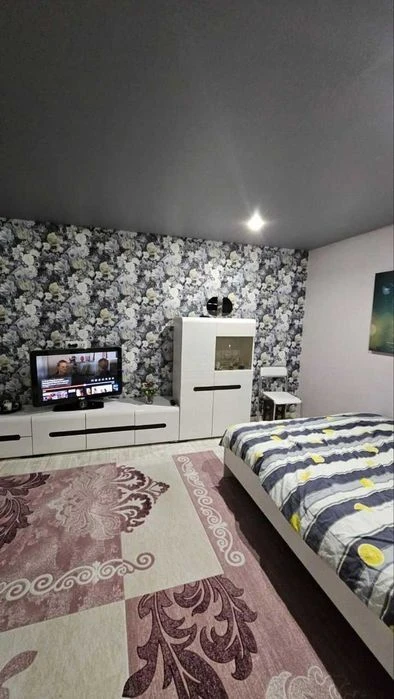 Продаж 1 кімнатної квартири 52 м2. Ремонт. Цегла Сади №10236