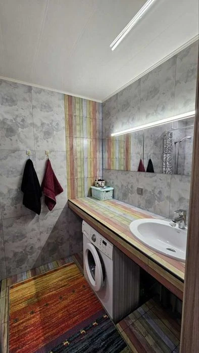 Продаж 1 кімнатної квартири 52 м2. Ремонт. Цегла Сади №10236