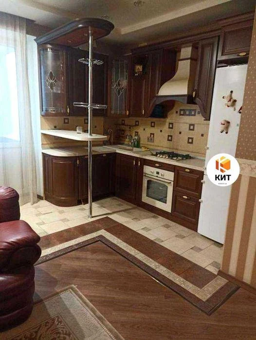 3к. 70м2 Центр (м. Университет, Свободы (Иванова) ул. 18) 13