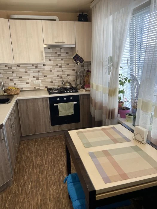 I will sell a 1-room apartment in Borodinsky District on Ladozhskaya Street