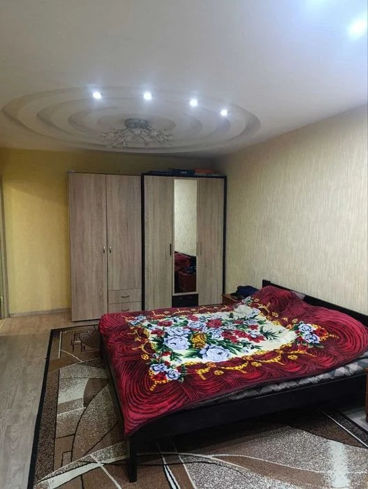 One-room apartment for sale. 1st floor, 9th floor, 36 sq m. Saltovskaya metro station.