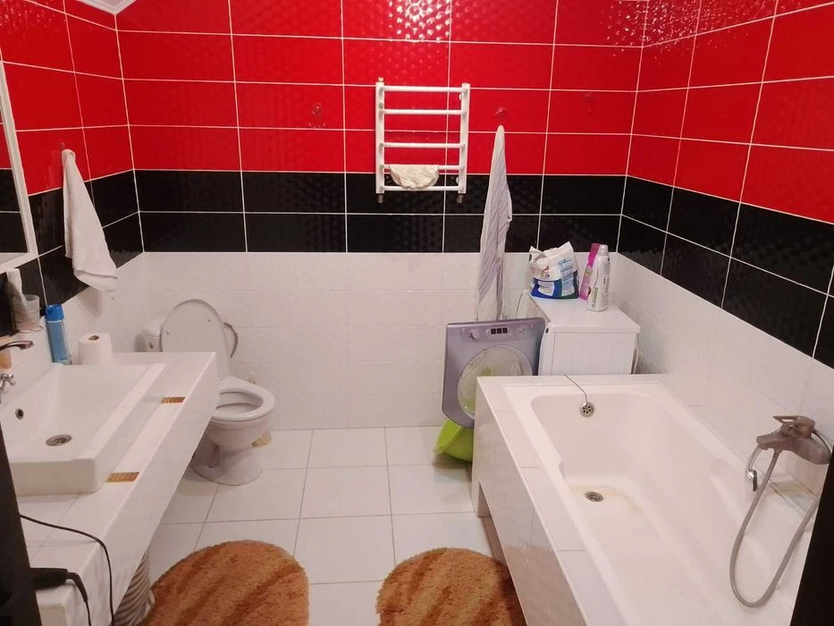 Терміново! Дуплекс 220 м² у Лезневому — меблі, тераса, камін