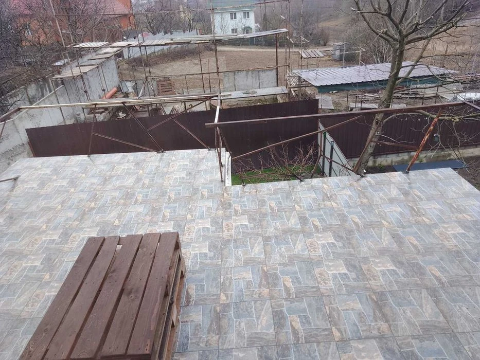 Терміново! Дуплекс 220 м² у Лезневому — меблі, тераса, камін