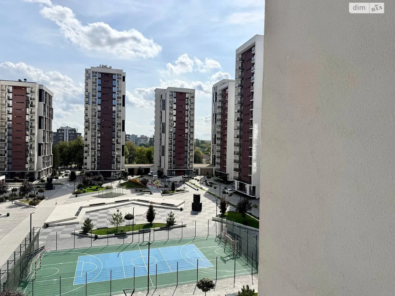 Продаж Квартира Набережна