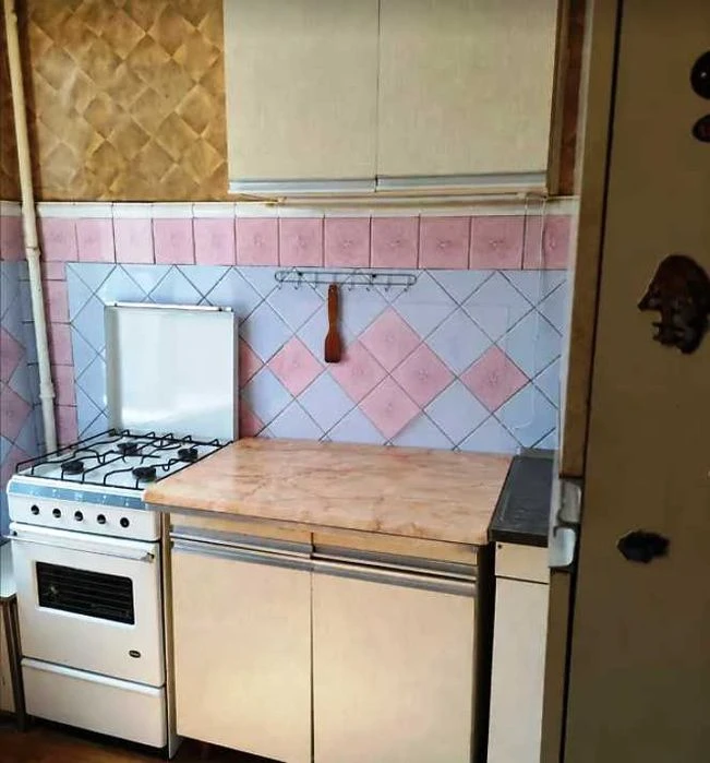 7m 2 квартира  рынок ХТЗ Александровский  метро Тракторный з