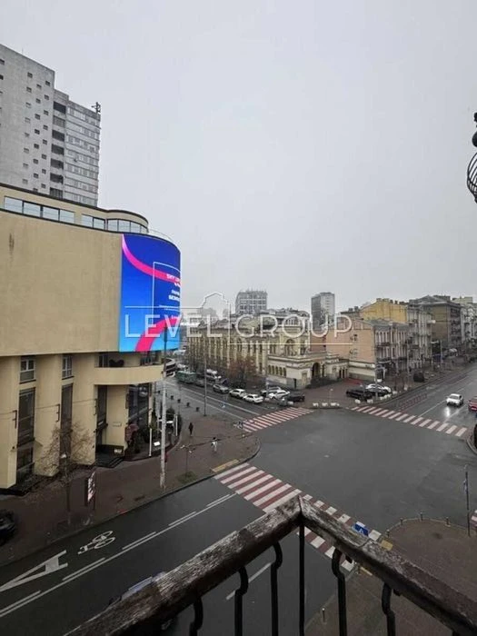2 кімнатна 60 м. кв вул Рогнідинська 5/14 Печерськ
