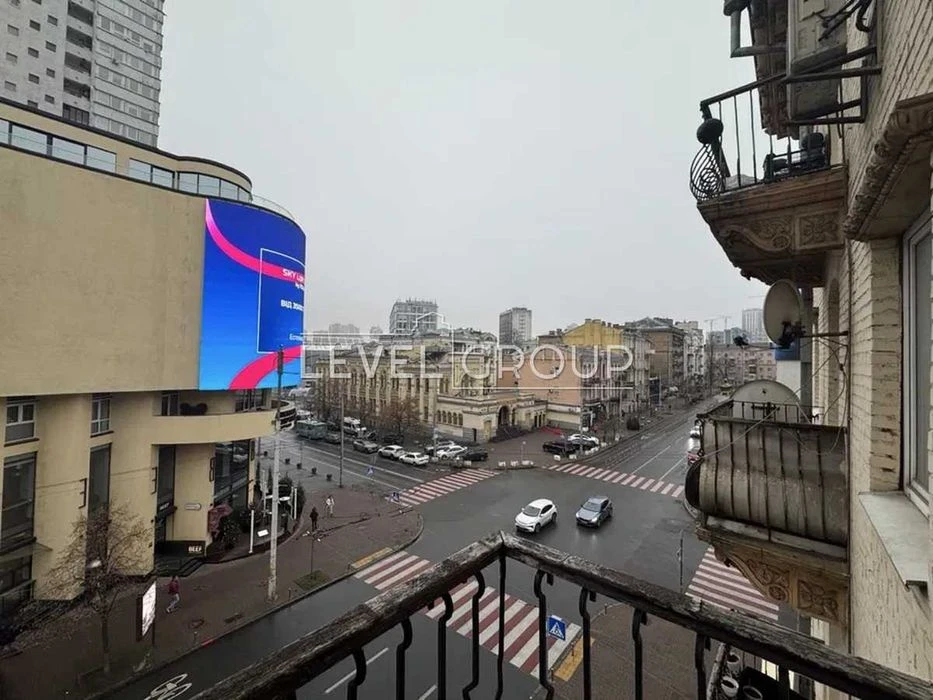 2 кімнатна 60 м. кв вул Рогнідинська 5/14 Печерськ