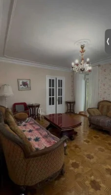 Продається два затишних і світлих будинки на 8 сотках на 10