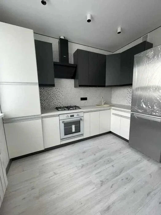 Продаж 1 кімнатної квартири 38 м2 Ремонт Новобудова. №10125