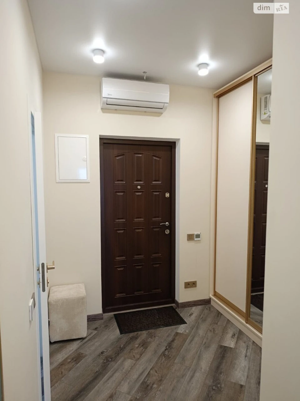 Продаж Квартира Ближні Млини
