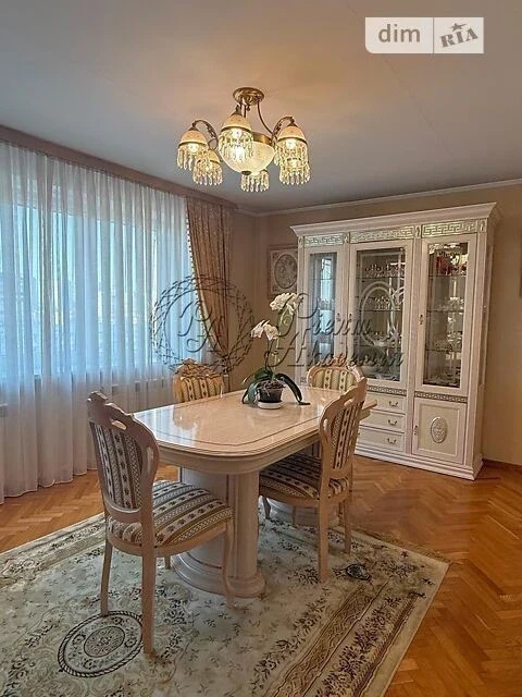 Sale of 3-room apartment 81 sq. m. on Oleksandra Arkhipenka St. 2/1