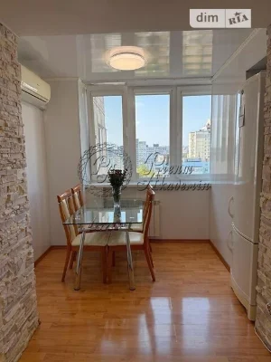 Sale of 3-room apartment 81 sq. m. on Oleksandra Arkhipenka St. 2/1