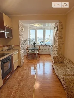Sale of 3-room apartment 81 sq. m. on Oleksandra Arkhipenka St. 2/1