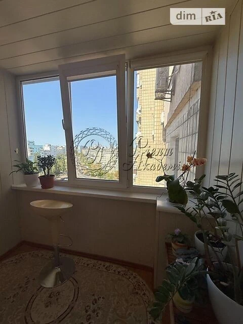 Sale of 3-room apartment 81 sq. m. on Oleksandra Arkhipenka St. 2/1
