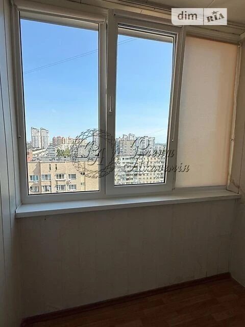 Sale of 3-room apartment 81 sq. m. on Oleksandra Arkhipenka St. 2/1