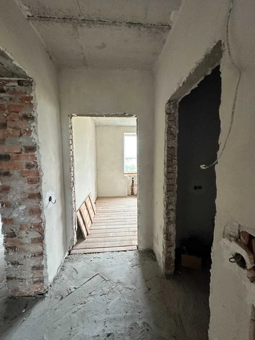 Здана 3х кімнатна квартира у центральній частині міста з чор