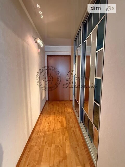 Sale of 3-room apartment 81 sq. m. on Oleksandra Arkhipenka St. 2/1