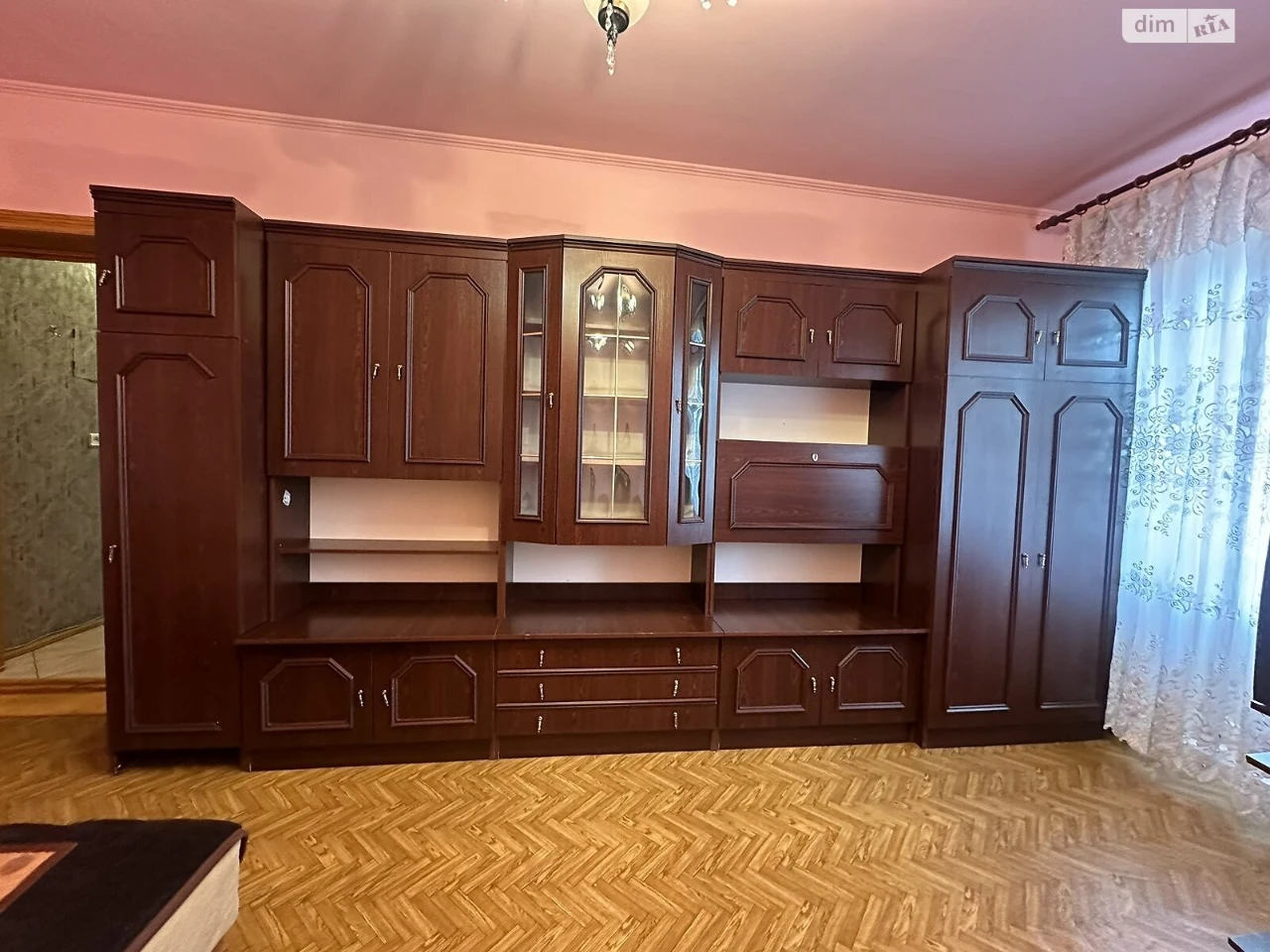 Довгострокова Оренда Квартира Виставка