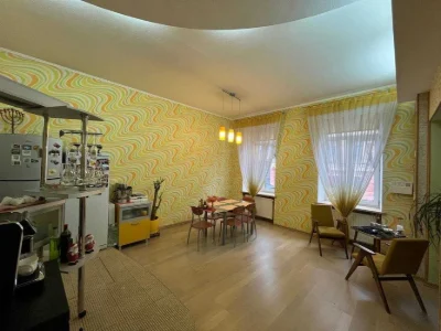 Квартира в історичному центрі міста, ремонт, меблі, техніка