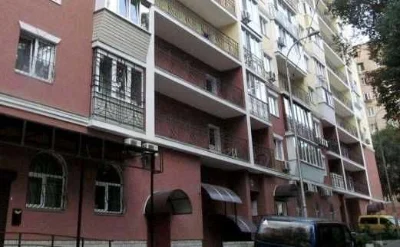 Продаж 2-к квартири з євроремонтом по вул Сирецька 32 Поділь