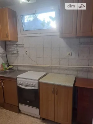 Довгострокова оренда частини будинку від посередника на вул.