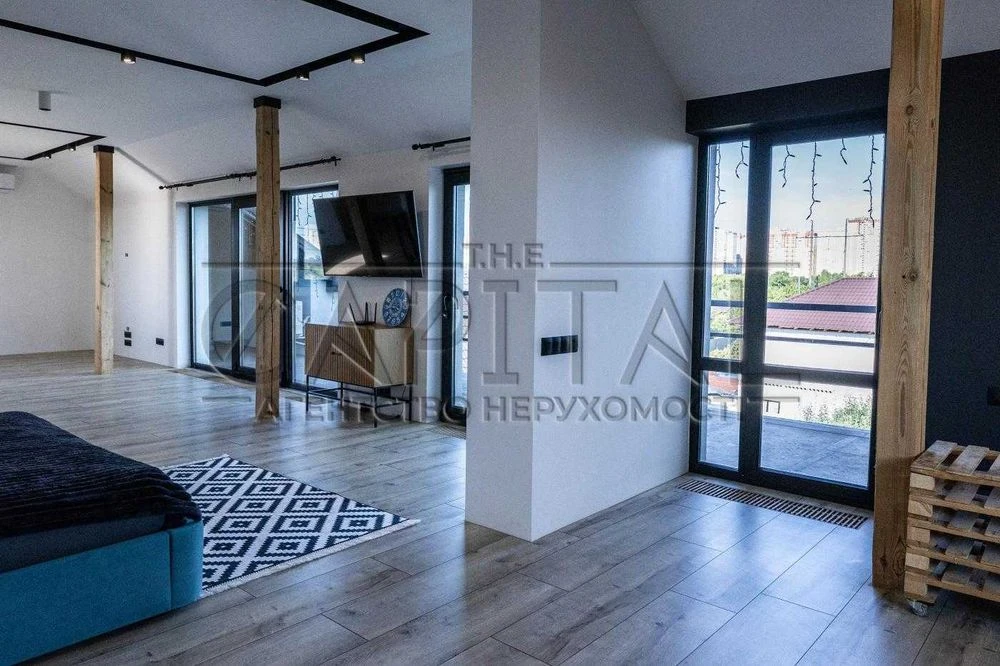 Продаж будинку 298 м² / 6 соток/ м. Славутич 2 км / Осокорки