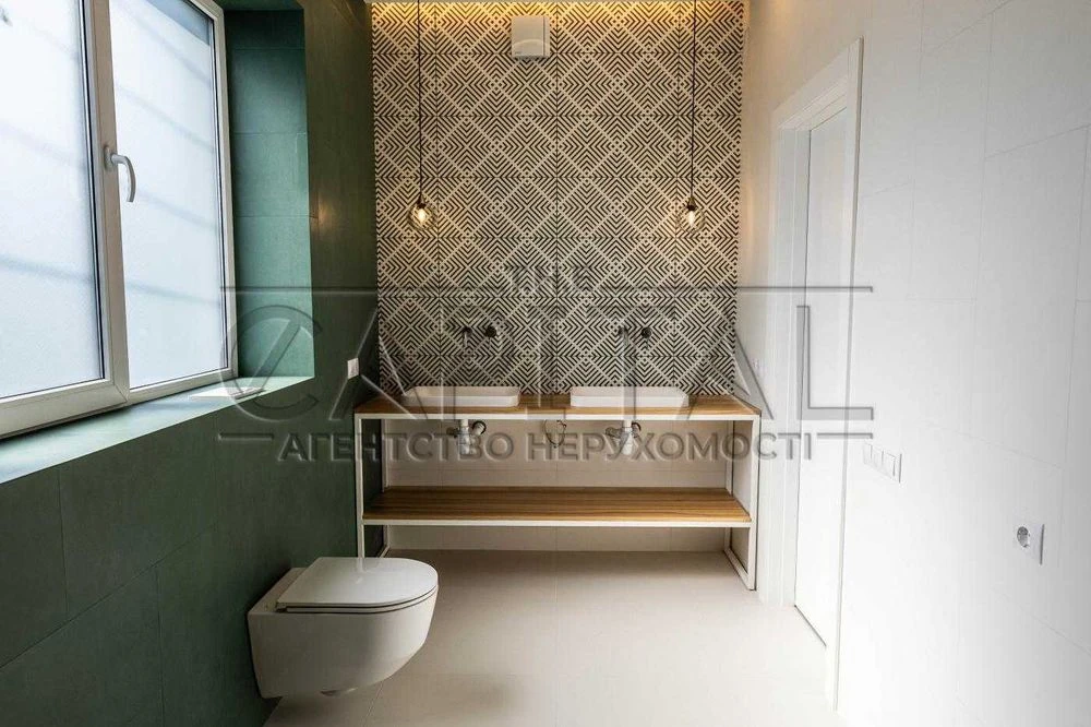 Продаж будинку 298 м² / 6 соток/ м. Славутич 2 км / Осокорки