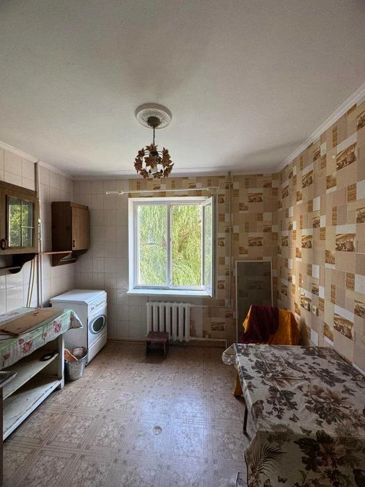 Продам 1 ком квартиру с Ремонтом на ул. Высоцкого - 3 этаж -