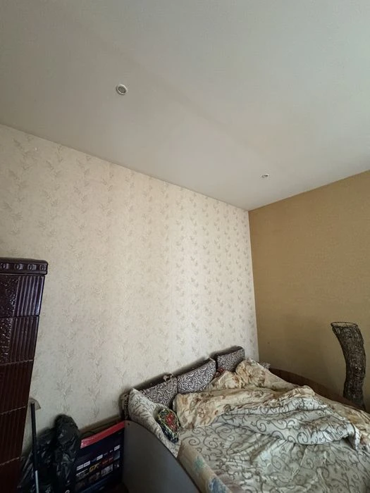 Продається 4-кімнатна квартира по вул. Переяславській