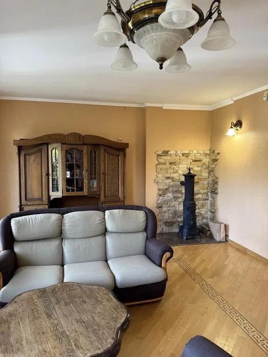 Продаж 4 кім квартира 150 м² 4/5ц  вул.Лукаша  250000$