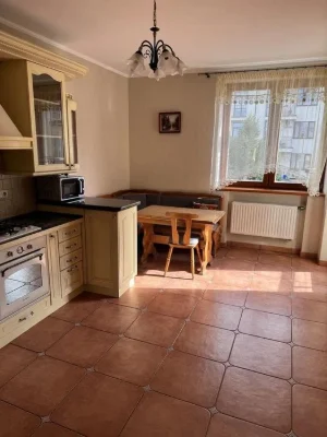 Продаж 4 кім квартира 150 м² 4/5ц  вул.Лукаша  250000$