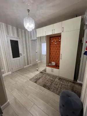 Продаж 2 кімн квартира 67 м² 4/10 вул.Богдана Хмельницького