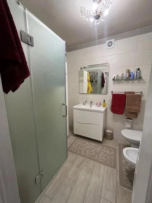 Продаж 2 кімн квартира 67 м² 4/10 вул.Богдана Хмельницького