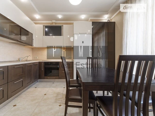 Продаж 1к квартири 56 кв. м на вул. Андрія Верхогляда 14 • I