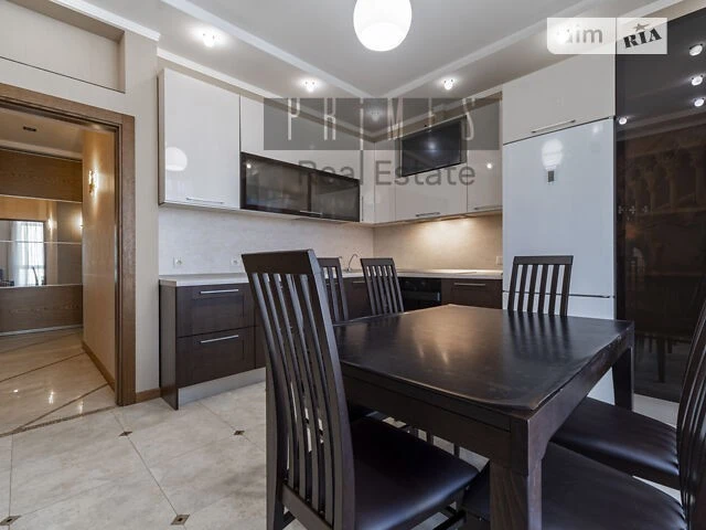 Продаж 1к квартири 56 кв. м на вул. Андрія Верхогляда 14 • I
