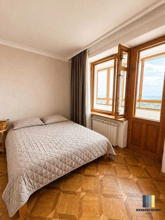 Продам 3-кім квартиру площею 86,5 м² за адресою вул. Писарже