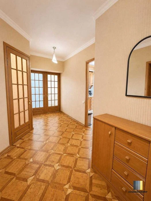 Продам 3-кім квартиру площею 86,5 м² за адресою вул. Писарже