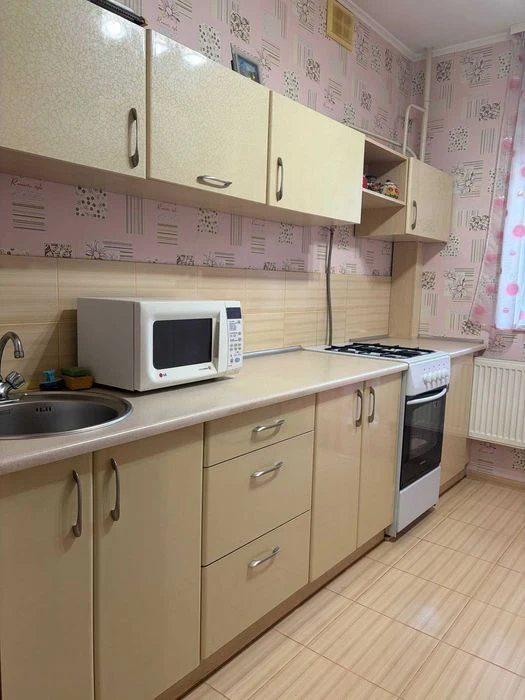 продам 1 комнатную квартиру Салтовское шоссе