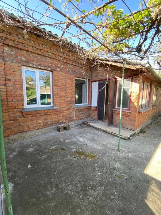 Власний будинок підготовлений під ремонт.