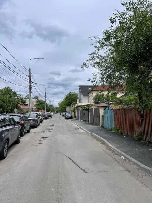 Продаж земельної ділянки під житло, бізнес центр та іншу ком