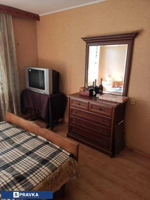 ТЕРМІНОВО! Простора 3 кімнатна квартира 74м2, біля 17 школи!