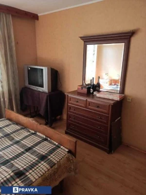 ТЕРМІНОВО! Простора 3 кімнатна квартира 74м2, біля 17 школи!
