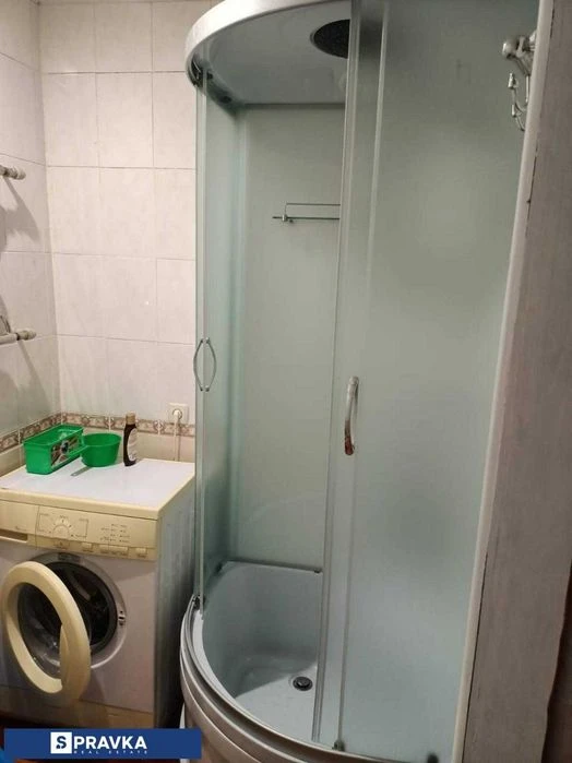 ТЕРМІНОВО! Простора 3 кімнатна квартира 74м2, біля 17 школи!