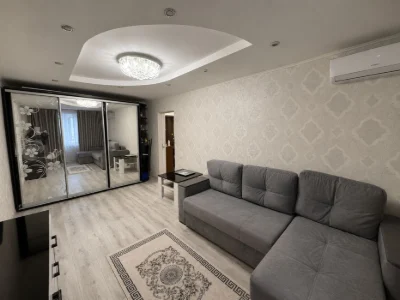 1-кімнатна квартира з ремонтом, Черемушки 32 м²