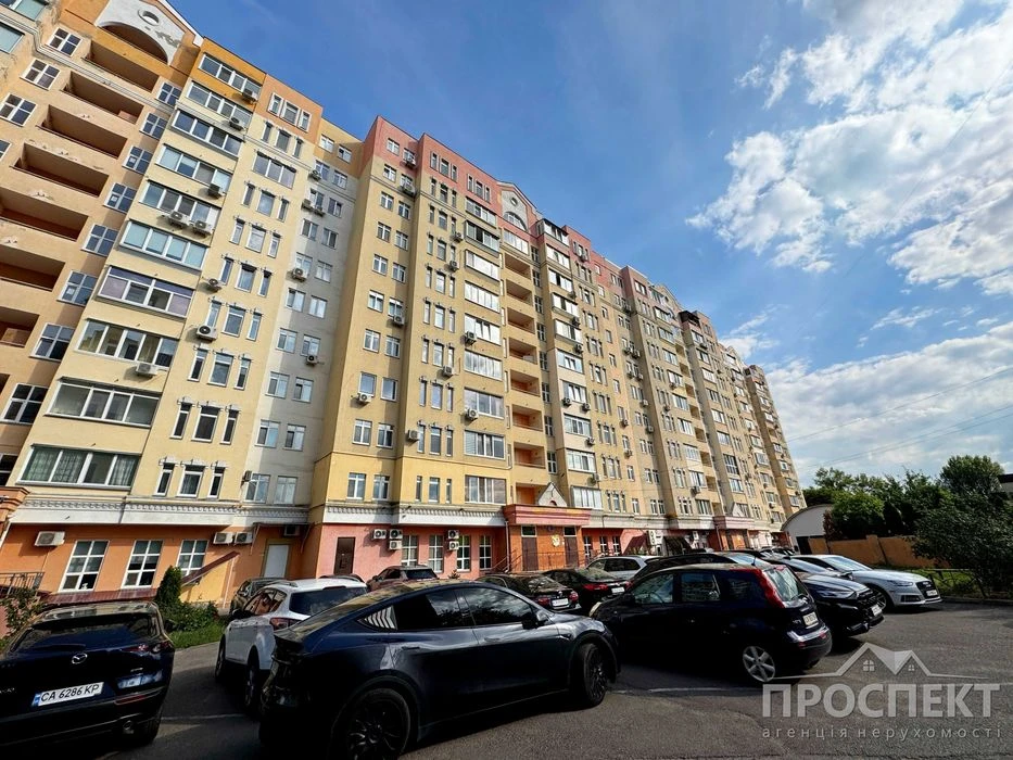 Простора квартира в центрі міста