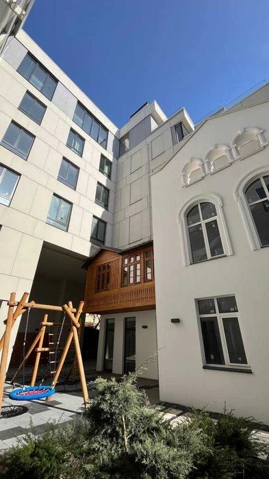 Продаж квартири на вул. Коновальця