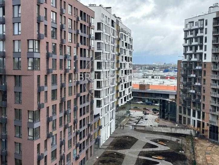 Продаж 1-к квартири ЖК LUCKY LAND  вул Берковецька 6 без ком